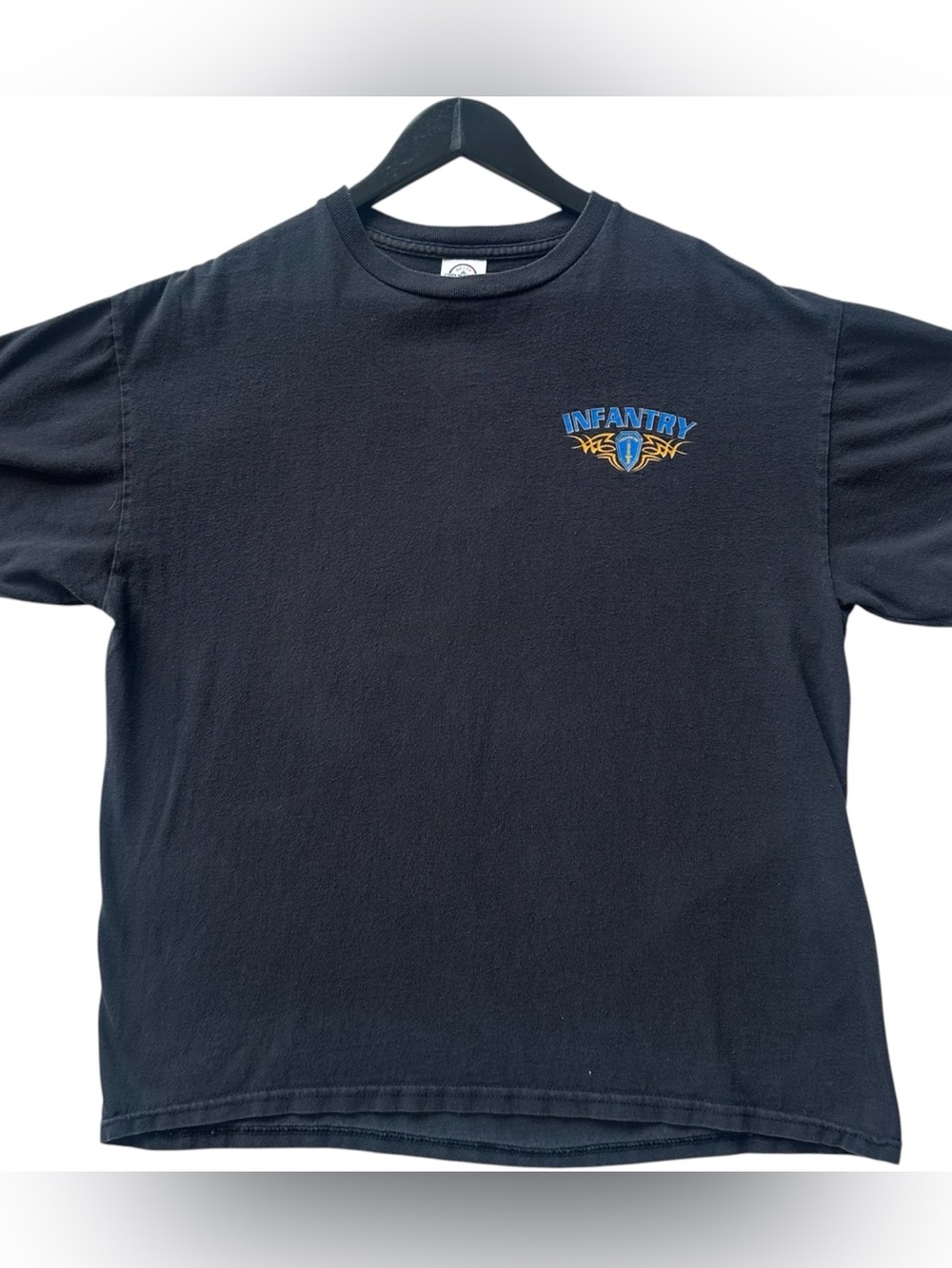 Vintage INFANTRY men’s graphic short sleeve tee